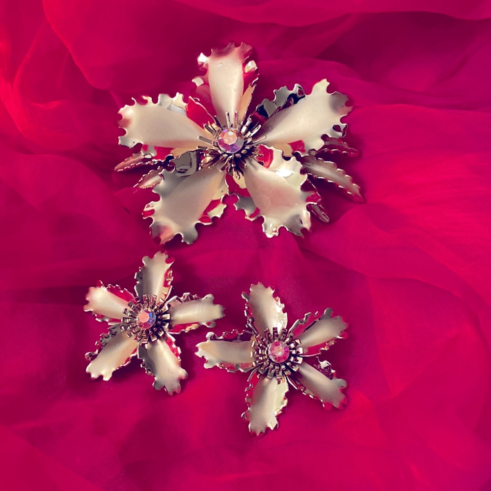 Vintage Mid-Century Brooch and Earring Set